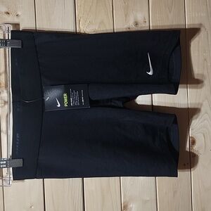 Nike Dri Fit Shorts Size Small Women's NWT